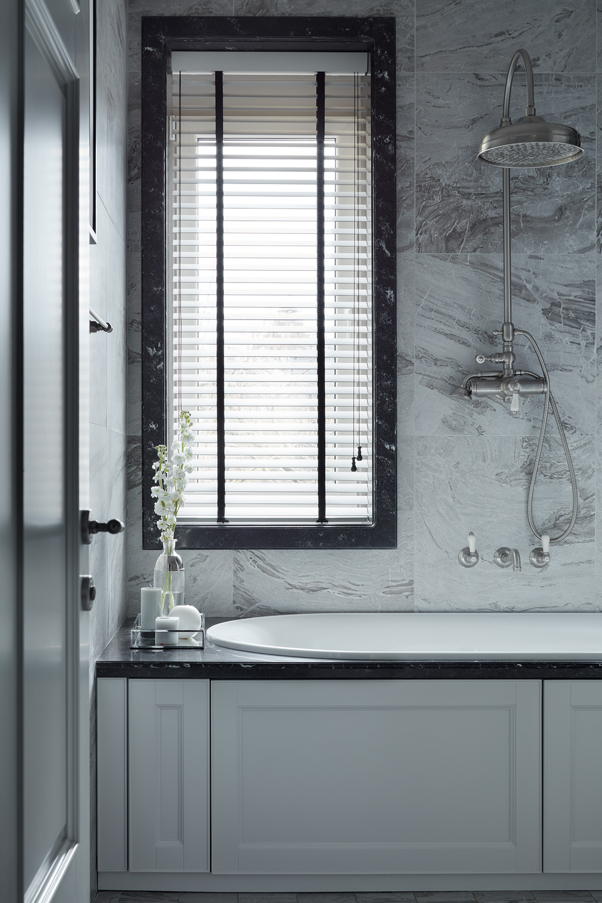 Ванная комната с окном. Часть 2. Как защитить комнату от сквозняка? Как правильно установить вентиляцию?